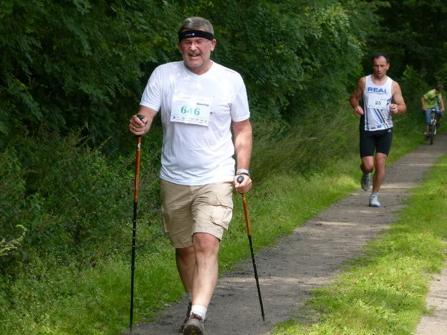 Koleżeńskie bieganie w Karczmie Borowej (zdjęcia)