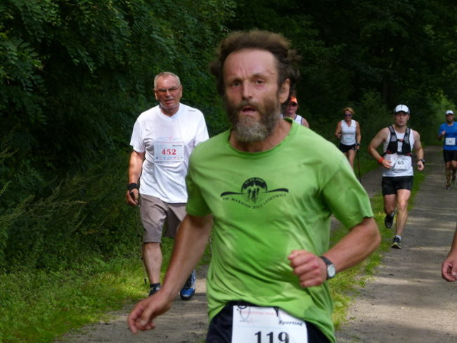 Koleżeńskie bieganie w Karczmie Borowej (zdjęcia)