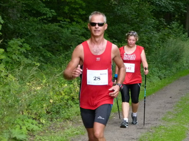 Koleżeńskie bieganie w Karczmie Borowej (zdjęcia)