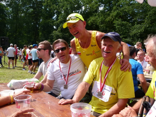 Koleżeńskie bieganie w Karczmie Borowej (zdjęcia)