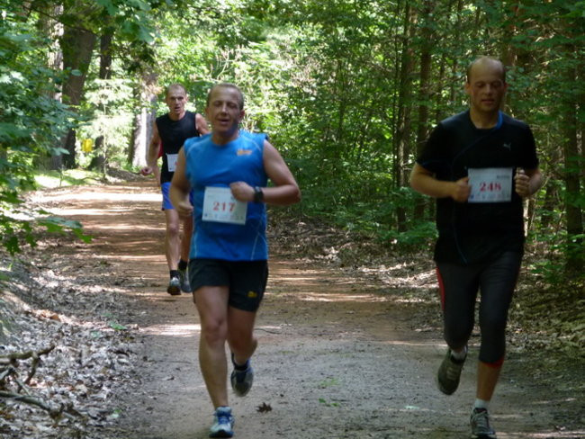Koleżeńskie bieganie w Karczmie Borowej (zdjęcia)