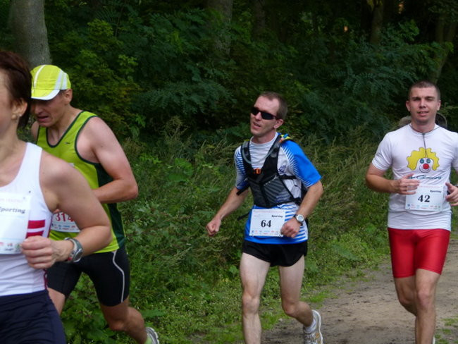 Koleżeńskie bieganie w Karczmie Borowej (zdjęcia)