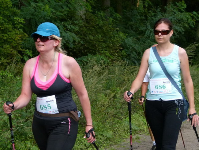 Koleżeńskie bieganie w Karczmie Borowej (zdjęcia)