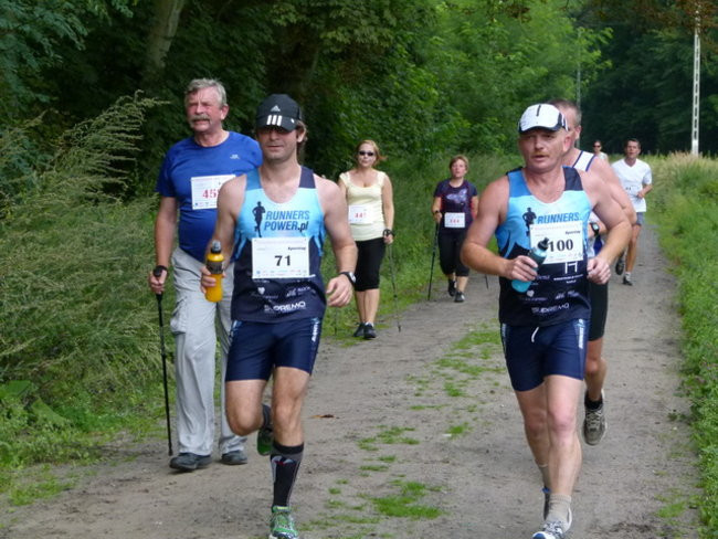 Koleżeńskie bieganie w Karczmie Borowej (zdjęcia)