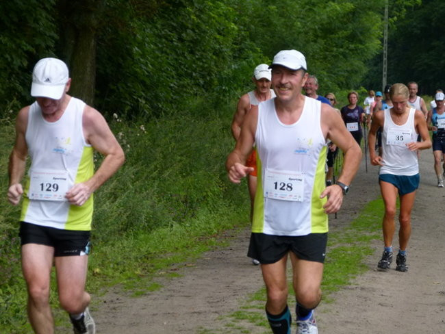 Koleżeńskie bieganie w Karczmie Borowej (zdjęcia)