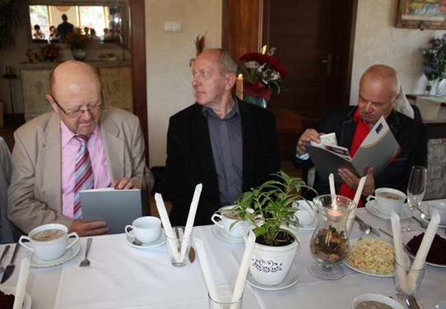 Niektórzy do szkoły idą chętnie (zdjęcia)