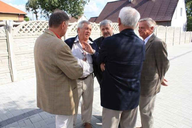 Niektórzy do szkoły idą chętnie (zdjęcia)