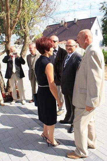 Niektórzy do szkoły idą chętnie (zdjęcia)