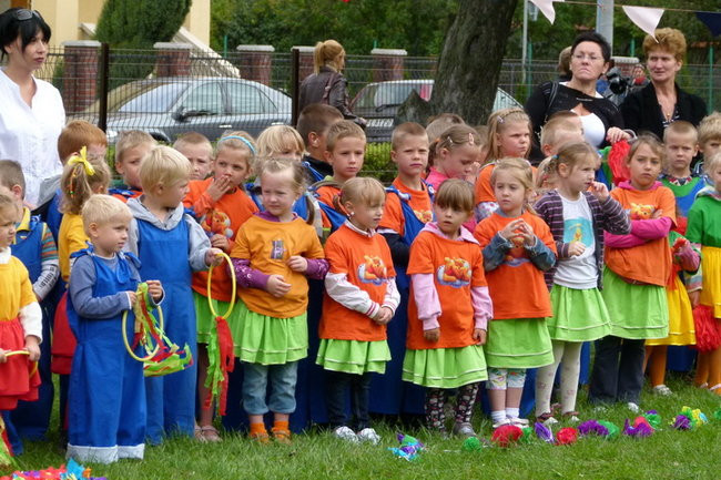 Plac ze zjeżdżalnią (zdjęcia)