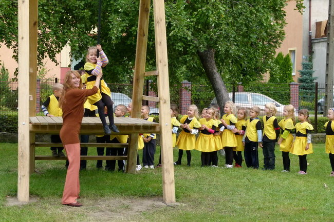 Plac ze zjeżdżalnią (zdjęcia)