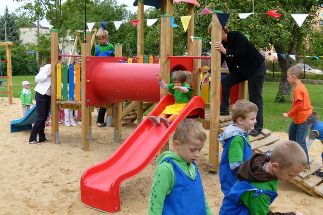 Plac ze zjeżdżalnią (zdjęcia)