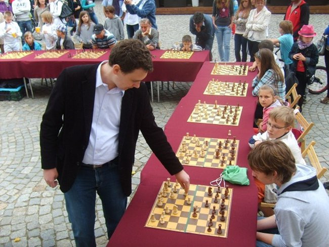 Króla w Lesznie witały tłumy (zdjęcia)