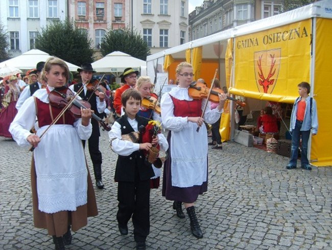 Króla w Lesznie witały tłumy (zdjęcia)