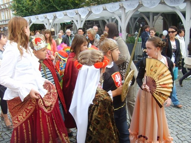 Króla w Lesznie witały tłumy (zdjęcia)