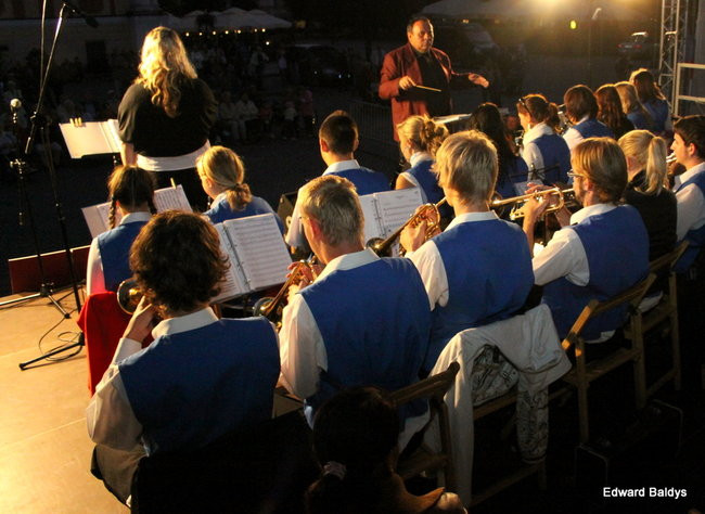 Dni Muzyki i Folkloru na rynku (zdjęcie)