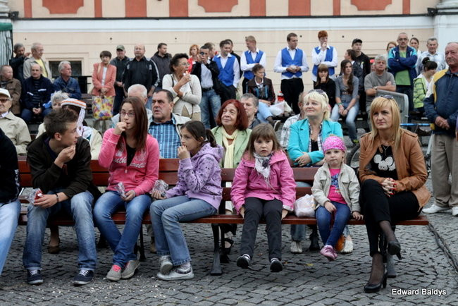 Dni Muzyki i Folkloru na rynku (zdjęcie)