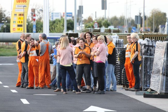 Pożar w markecie OBI w Lesznie (zdjęcia)