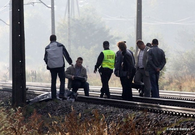 Samobójstwo na torach! (zdjęcia)