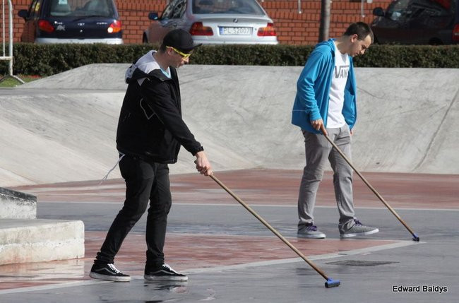 Fruwali na Skateplazie (zdjęcia)