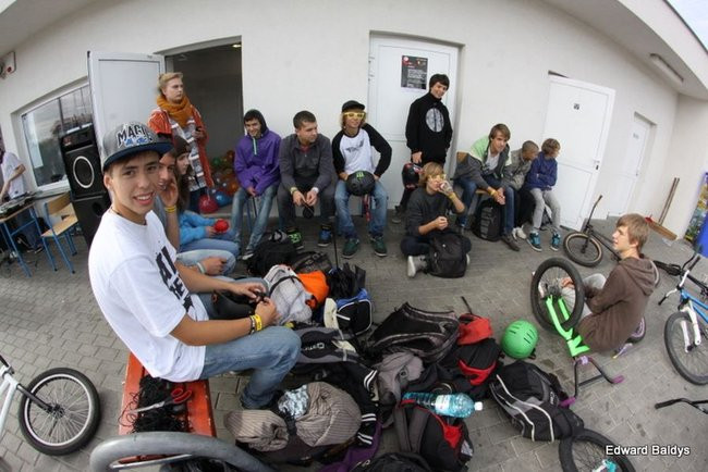 Fruwali na Skateplazie (zdjęcia)