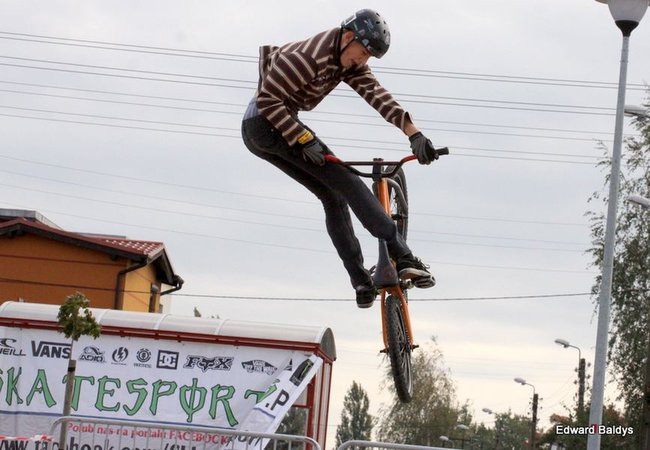 Fruwali na Skateplazie (zdjęcia)