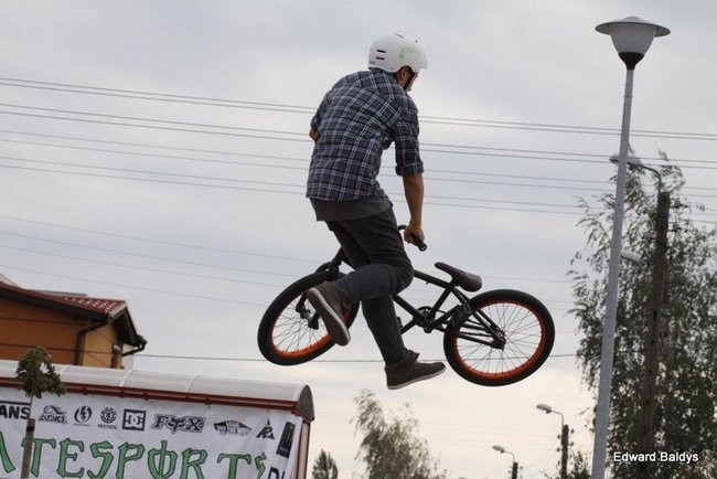 Fruwali na Skateplazie (zdjęcia)
