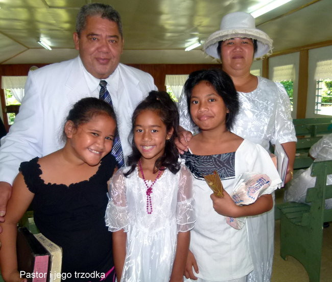 Ulysses dociera na Samoa i Fiji (zdjęcia)