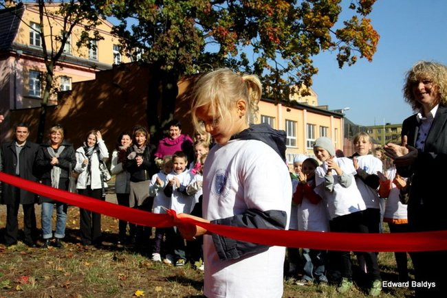Jest plac zabaw, za rok będą boiska (zdjęcia)