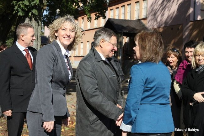 Jest plac zabaw, za rok będą boiska (zdjęcia)