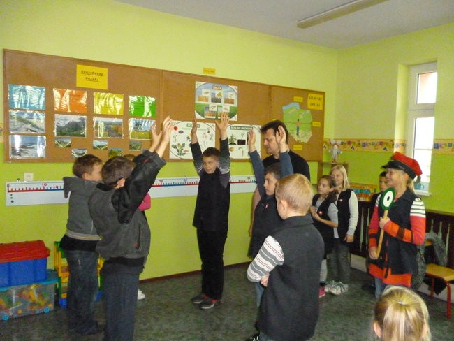 O przejazdach kolejowych w Rojęczynie (zdjęcia)