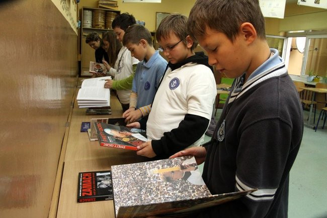 Papieskie kremowki w SP nr 2 (zdjęcia)