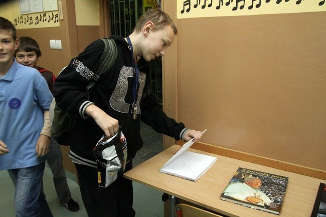 Papieskie kremowki w SP nr 2 (zdjęcia)