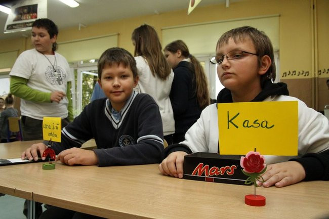 Papieskie kremowki w SP nr 2 (zdjęcia)