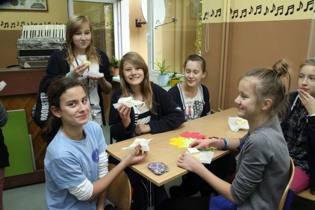 Papieskie kremowki w SP nr 2 (zdjęcia)