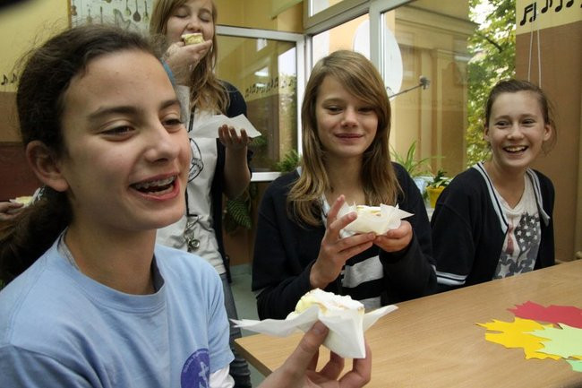 Papieskie kremowki w SP nr 2 (zdjęcia)