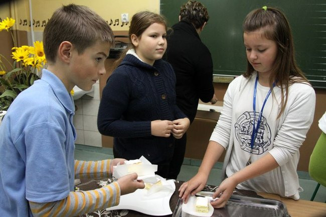 Papieskie kremowki w SP nr 2 (zdjęcia)