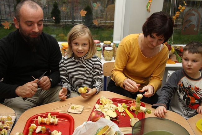 Warsztaty kulinarne dla dzieci i rodziców (zdjęcia)
