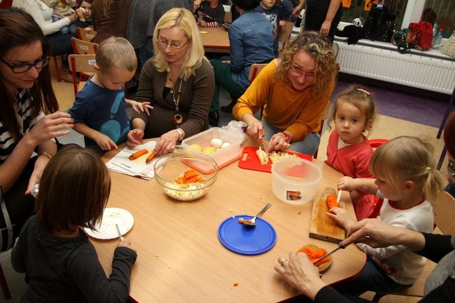 Warsztaty kulinarne dla dzieci i rodziców (zdjęcia)