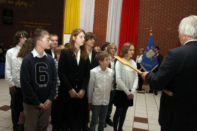 Święto szkoły i pasowanie w Gimnazjum nr 7