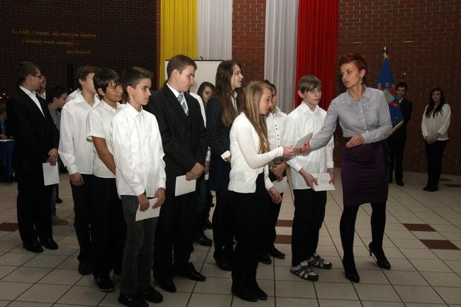 Święto szkoły i pasowanie w Gimnazjum nr 7