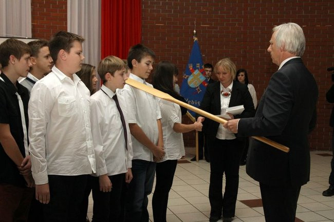 Święto szkoły i pasowanie w Gimnazjum nr 7