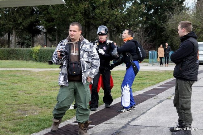 Podniebne Halloween na lotnisku (zdjęcia)