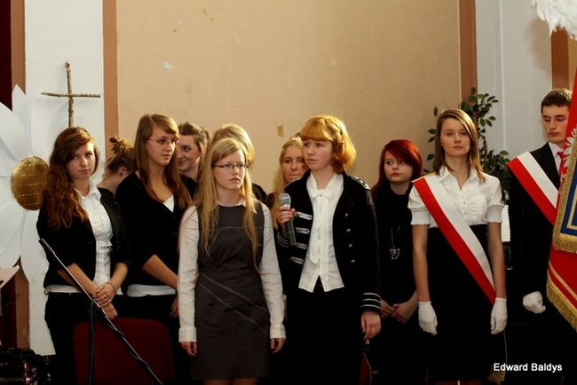 Apel w III LO w Lesznie (zdjęcia)