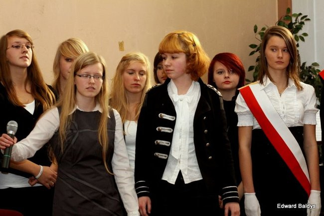 Apel w III LO w Lesznie (zdjęcia)