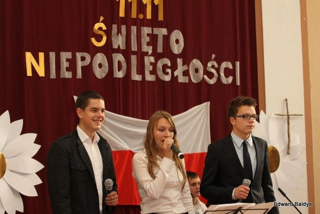 Apel w III LO w Lesznie (zdjęcia)