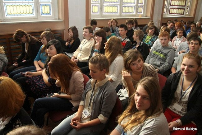 Apel w III LO w Lesznie (zdjęcia)