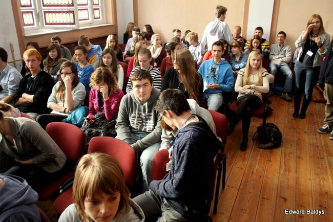 Apel w III LO w Lesznie (zdjęcia)