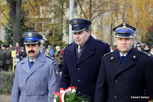 Coraz więcej ludzi chce świętować (zdjęcia)