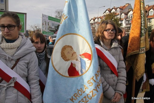 Coraz więcej ludzi chce świętować (zdjęcia)