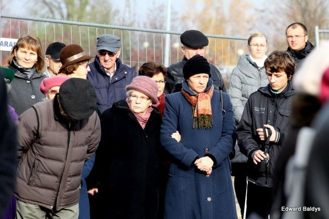 Coraz więcej ludzi chce świętować (zdjęcia)